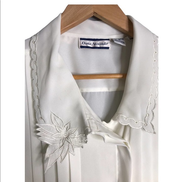 Vintage Dana Alexander | White Lace Detail Button Down Blouse - Picture 5 of 8